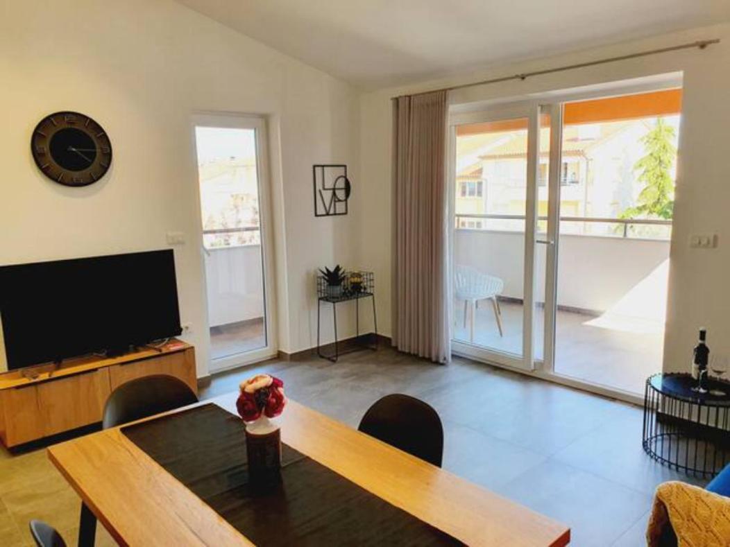 Modern Apartment Ana Premantura Exteriör bild