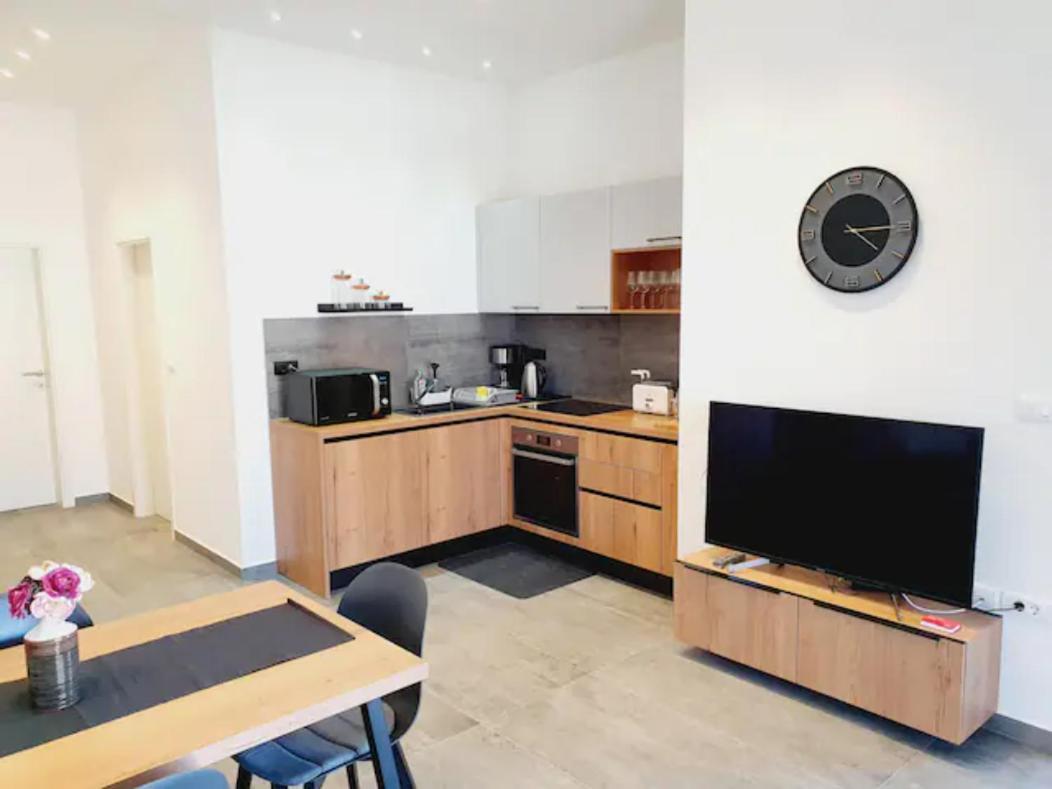 Modern Apartment Ana Premantura Exteriör bild